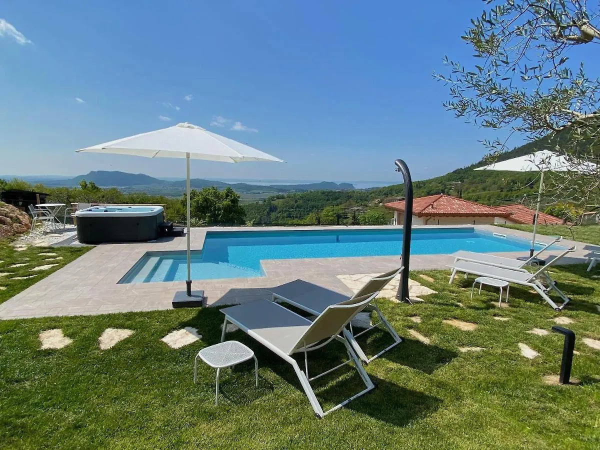 Villa Nina - Apartments & Relax Caprino Veronese
