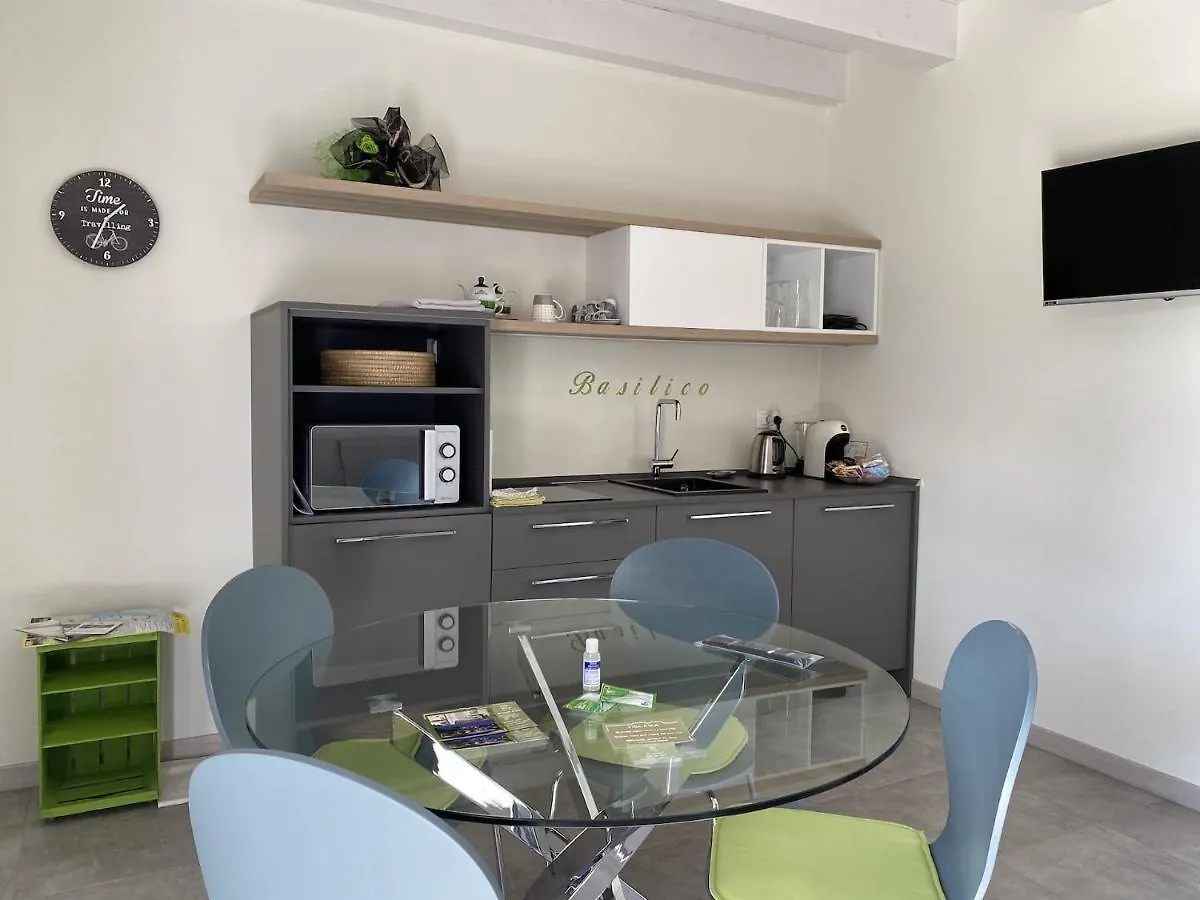 Villa Nina - Apartments & Relax Caprino Veronese
