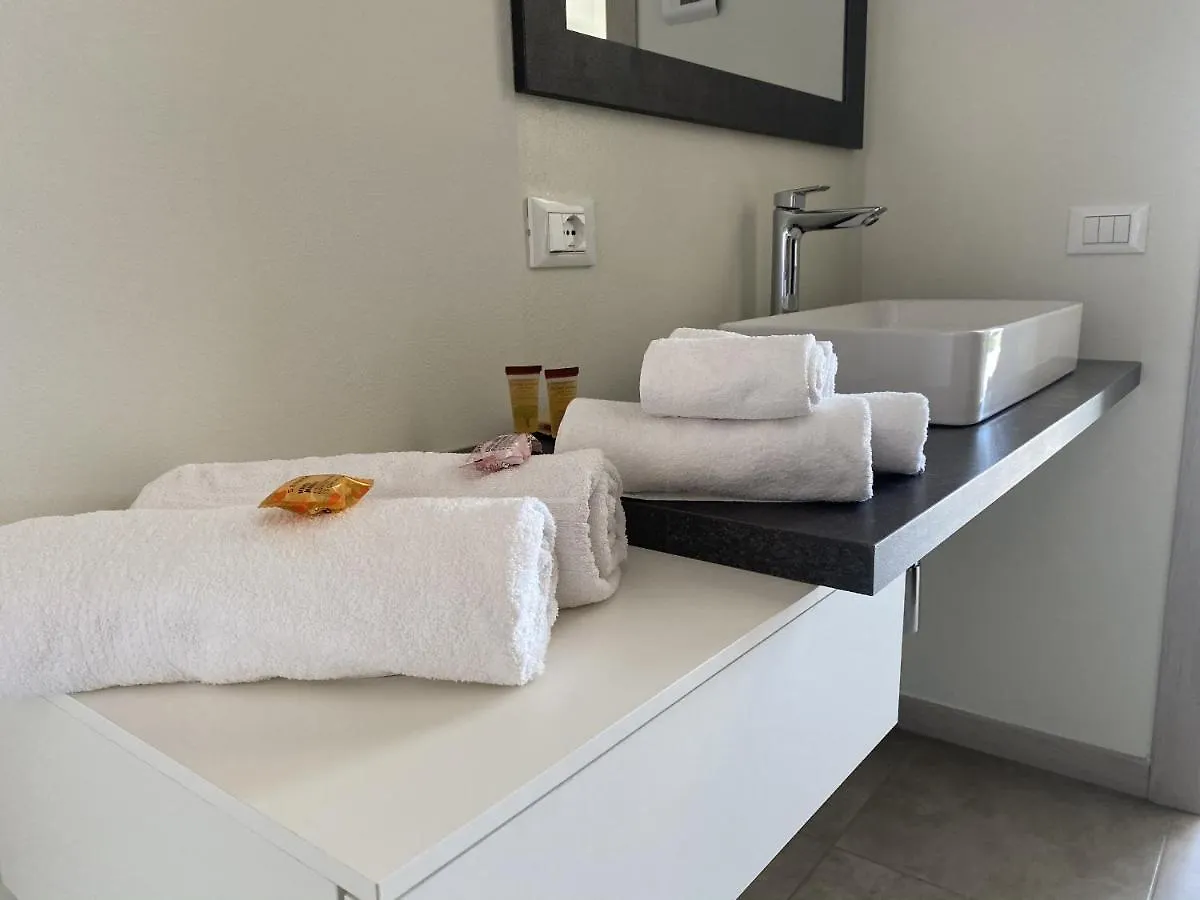 Villa Nina - Apartments & Relax Caprino Veronese