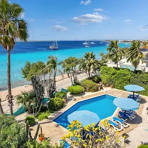 https://bonaire-oceanfront-apartments.comcaribbean.com