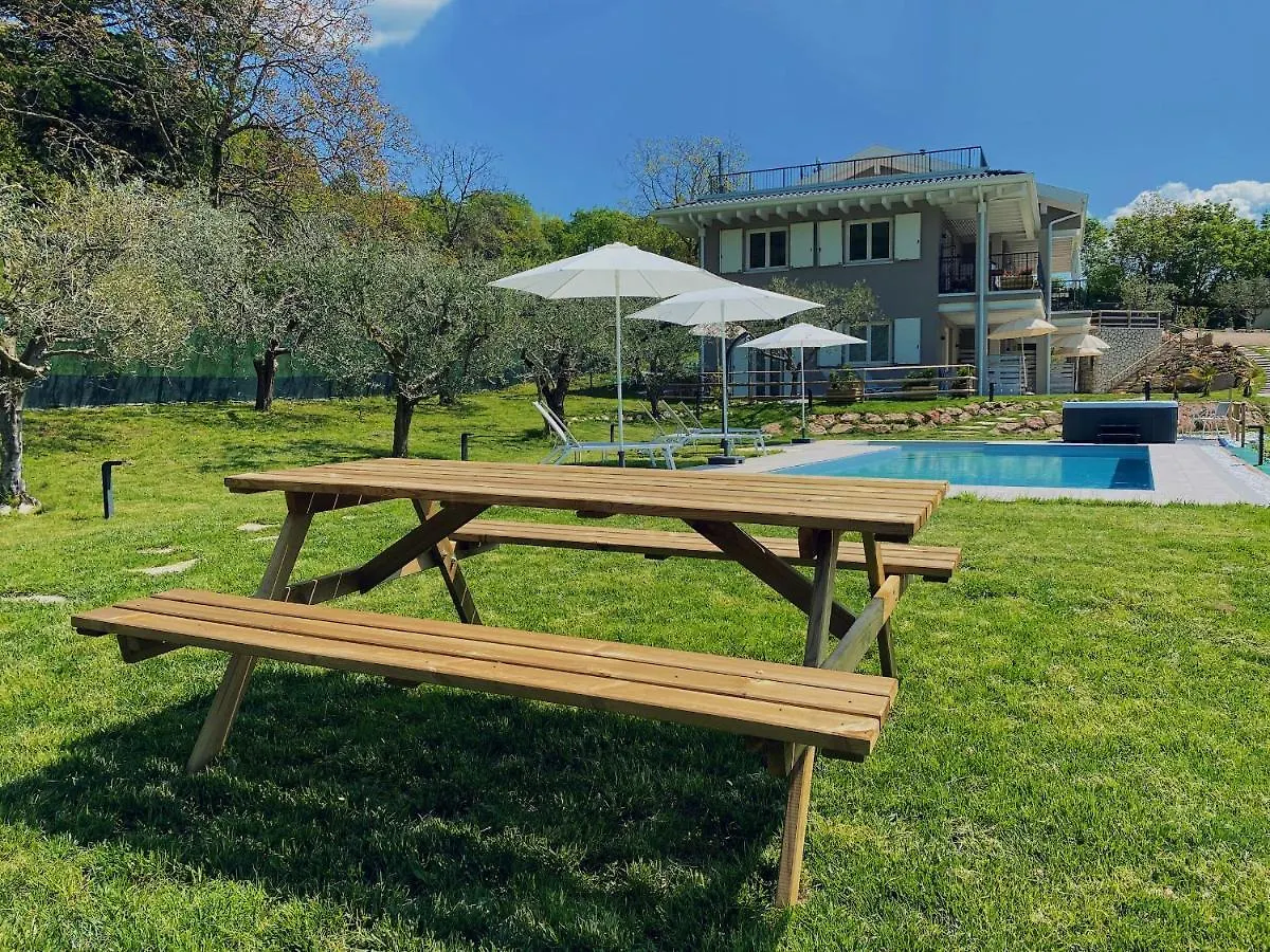 Villa Nina - Apartments & Relax Caprino Veronese 0*,